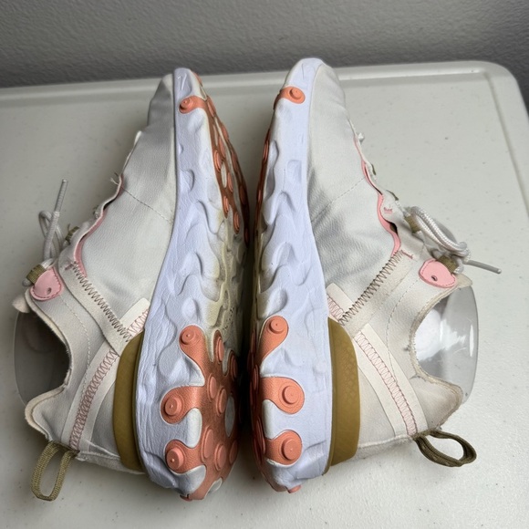 Nike Womens React Sneakers Size 8 Shoes Cream Pink Peach Running Comfy - Picture 4 of 9